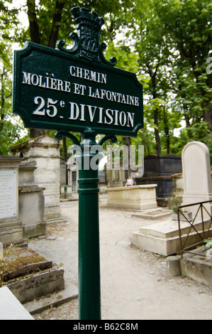 Melden Sie sich an den Cimetière du Père Lachaise, Paris Friedhof, Frankreich, Europa Stockfoto