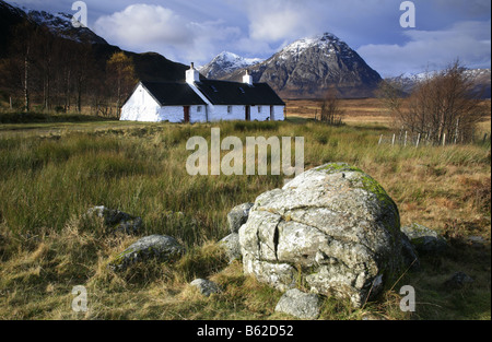 Weitwinkel-späten Herbst Blick auf Blackrock Cottage, Buachaille Etive Mor, Rannoch Moor, Lochaber, Schottland Stockfoto