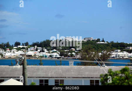 Der Mittelteil des ehemaligen Club Med Hotel bricht zuerst nach den Sprengstoff abgefeuert wurden. Stockfoto