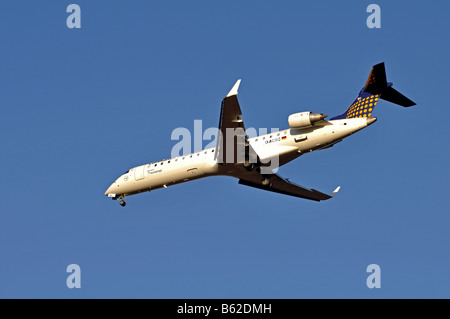 Lufthansa Regional Eurowings Bombardier CRJ700 Flugzeug nähert sich Birmingham International Airport England UK Stockfoto