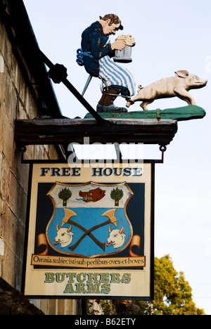 Pub Schild in Cotswold Dorf von Sheepscombe, England Stockfoto