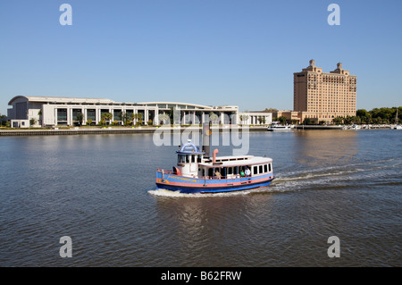 Savannah Georgia USA Handel Flussmitte und Westin Hotel Stockfoto