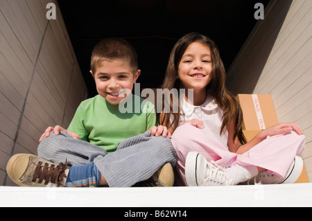 Porträt eines jungen und ein Mädchen lächelnd Stockfoto