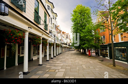 Die obere Pantiles geht Royal Tunbridge Wells, Kent, England UK Stockfoto