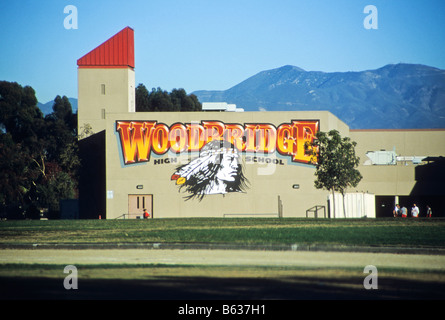 Indianer-Logo an der Turnhalle an der Woodbridge High School, Irvine, Kalifornien, USA Stockfoto