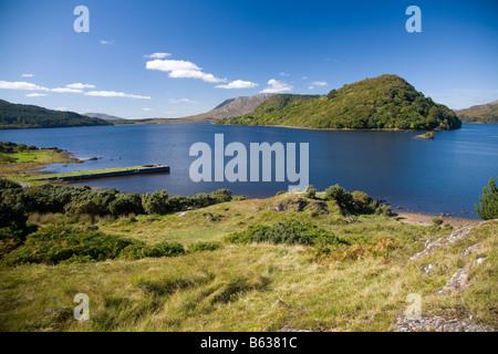 Sommer Blick auf Lough Corrib und die Drumsnauv Halbinsel, County Galway, Irland. Stockfoto