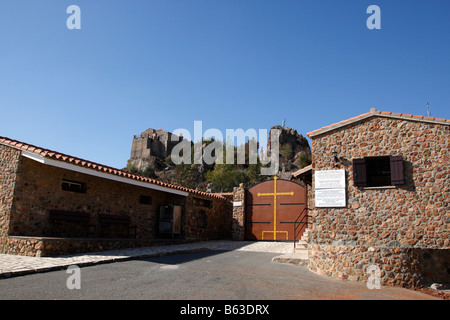 Eingang zum Stavrovouni Kloster gegründet im 4. Jahrhundert von St. Helena Zypern Mittelmeer Stockfoto