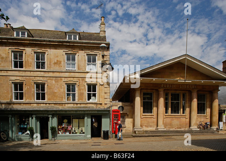 Stamford Stamford s Stadtbibliothek Hautpstraße Lincolnshire der Midlands UK Vereinigtes Königreich Großbritannien Stockfoto