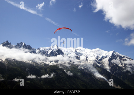 Mont Blanc-Gleitschirm Stockfoto