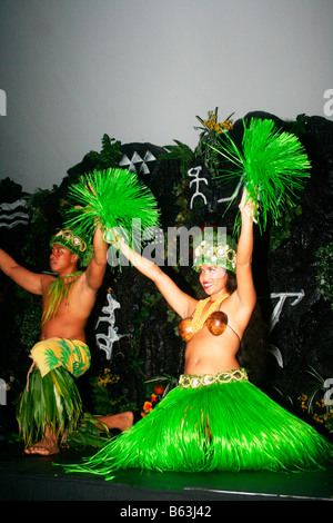 Polynesische Tänzer Hawaiian Tahitian Hawaiian Luau Stockfoto