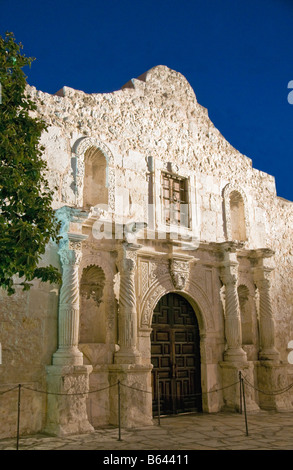 San Antonio Missionen, The Alamo (AKA Mission San Antonio de Valero), State Historic Site in der Nacht Stockfoto