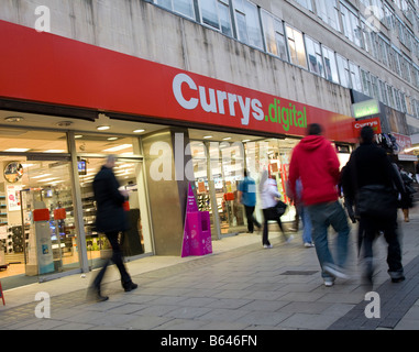 der Zweig des Currys Digital auf Oxford Straße in London einen Monat vor Weihnachten 2008 Stockfoto