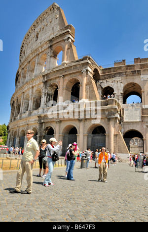 Das Kolosseum, das große Symbol der ewigen Rom, Lazio, Italien, Europa. Stockfoto