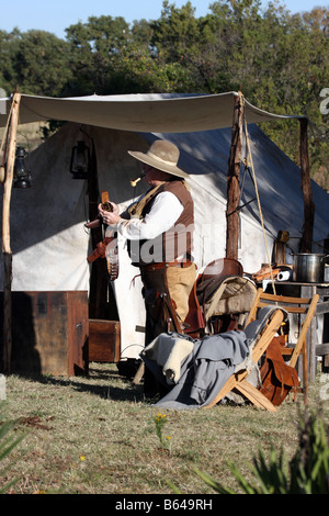 Ein Leder, westlichen Stil Pistole Gürtel und Revolver Holster; Santa