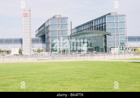 Berlin, neuer Hauptbahnhof, HBf, Hauptbahnhof, von Süden gesehen, Stockfoto