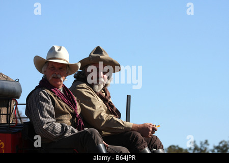 Zwei Cowboys fahren Butterfield Overland Stage Coach Stockfoto