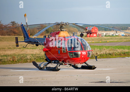 MBB Bo 105DBS/4 Bölkow allgemeine Mehrzweck Hubschrauber am Flughafen Inverness Dalcross Schottland UK SCO 2014 Stockfoto