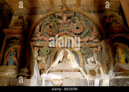 Die meisten der Statuen in buddhistischen Tempeln zeigen Götter oder Tiere, die die buddhistische Religion und die Menschen zu schützen Stockfoto