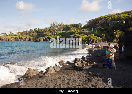 Black Sand Beach im Waianapanapa State Park auf der Straße nach Hana Maui Hawaii USA Stockfoto