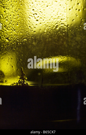 Wein Sediment Schlieren Seite der Weinflasche, extreme Nahaufnahme Stockfoto