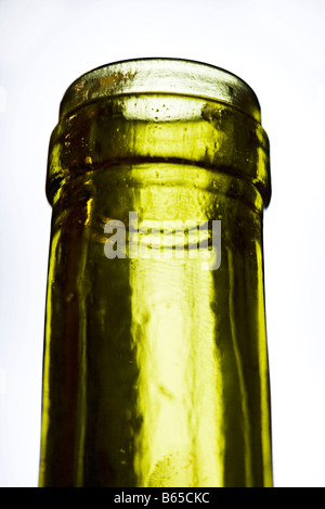 Hals und Mund grüne Glasflasche Stockfoto
