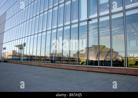 Reflexionen von Clydeside Glasgow Stockfoto