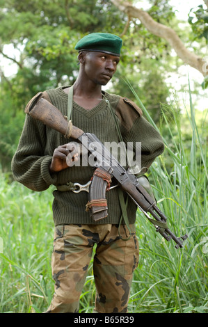 Kongolesische Rebellen halten eine Brücke im Nordosten des Landes Stockfoto