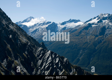 Mount Aspiring über das Matukituki Tal, aus dem Cascade Saddle, Mount Aspiring Nationalpark, South Island, Neuseeland Stockfoto