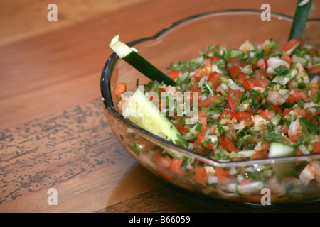 eine Schüssel mit mexikanische salsa Stockfoto