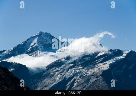 Mount Aspiring über das Matukituki Tal, aus dem Cascade Saddle, Mount Aspiring Nationalpark, South Island, Neuseeland Stockfoto