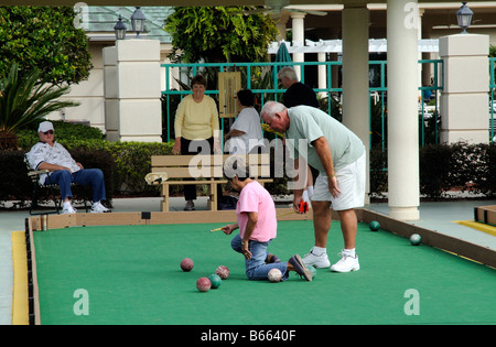 Boccia-Spiel Spieler erzielte das Spiel Stockfoto