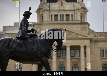 Reiterstatue von Königin Elizabeth II in den Queen Elizabeth II Gärten neben der Legislative Building, Stadt Regina Stockfoto