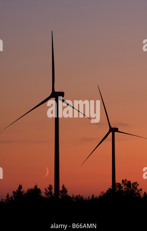 Windkraftanlagen und New Moon West Cape Prince Edward Island Stockfoto