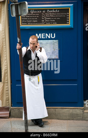 Kellnerjunge Paris Stockfoto