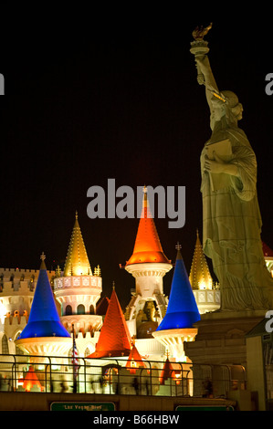 Freiheitsstatue und Excalibur Hotel, Las Vegas, Nevada Stockfoto