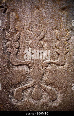 Stein Basrelief geschnitzt Grabstein auf dem jüdischen Friedhof, Chust, Oblast Transkarpatien (Transkarpatien, Transkarpatien), Ukraine Stockfoto