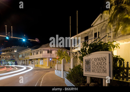 Cayman-Inseln Grand Cayman Island George Town Cayman Islands Museum bei Nacht Stockfoto