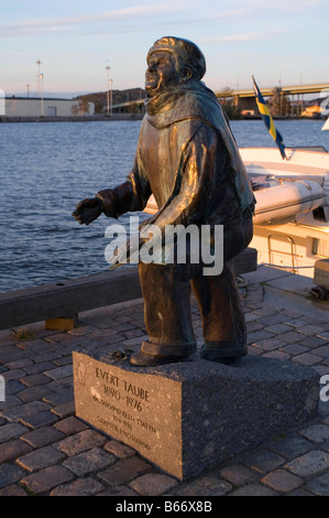 Statue des Dichters, Künstler und Folk-Sänger Evert Taube in Göteborg (Göteborg), Schweden. Stockfoto