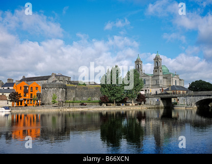 1617 Athlone River Shannon Co West Meath Republik von Irland Stockfoto