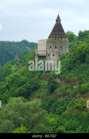 Mauern und Türme der mittelalterlichen Festung Kamianets Podilskyi (Kamenets, Kamieniec), Podolien, Oblast Chmelnyzkyj (Region), Ukraine Stockfoto