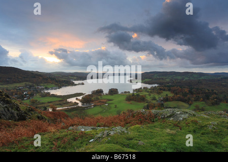 Ariel Blick auf Lake Windermere von Todd Felsen oben Waterhead, Lake District, England, UK Stockfoto