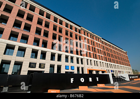 Fort Dunlop kommerzielle und sanierten Commerce Center in Birmingham uk direkt an der Autobahn m6 Stockfoto