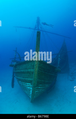 Uluburun II Wrack Replik der Bronzezeit Wrack Kas Mittelmeer Meer Türkei Stockfoto