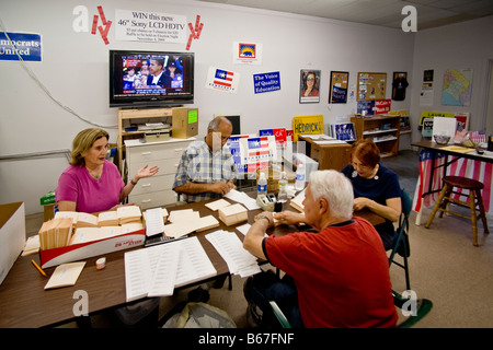 Demokratische Kampagne Freiwilligen in San Juan Capistrano, Kalifornien, USA Stockfoto