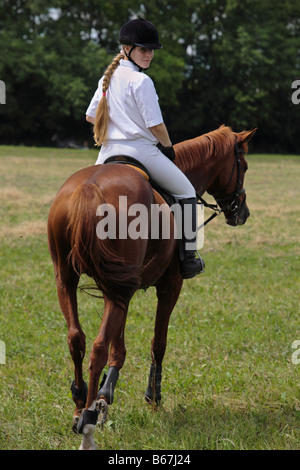 Weibliche Dressur-Reiter Stockfoto