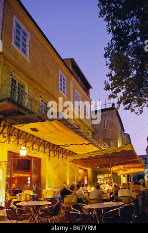 Cafe Van Gogh, Arles, Bouches-du-Rhône, Provence, Frankreich Stockfoto