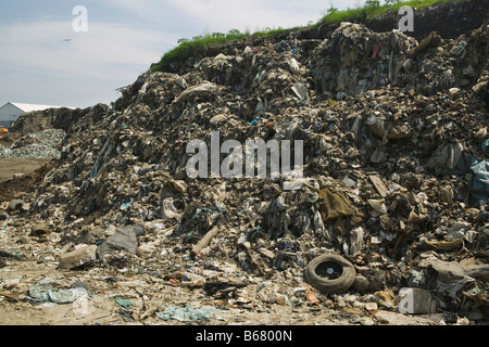 Müll und Abfälle stapelten sich im Recycling-Center, Nantucket, Massachusetts, USA Stockfoto