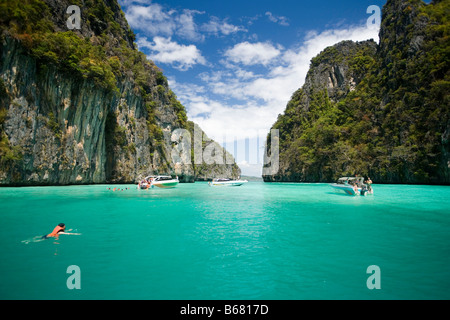 Ausflug zum Schnorcheln, Pileh, eine wunderschöne malerische Lagune, Ko Phi Phi Leh, Ko Phi-Phi Inseln, Krabi, Thailand Stockfoto