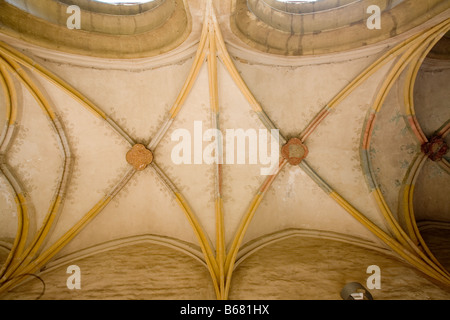 Bamberg, Ehemaliges Dominikanerkloster, Kreuzgang, Kreuzrippengewölbe Stockfoto