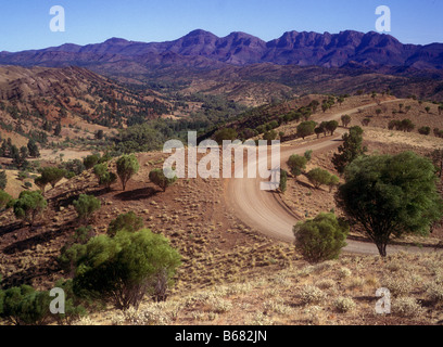 Straße in Bunyeroo Schlucht in den Flinders Ranges, South Australia größte Gebirge Stockfoto